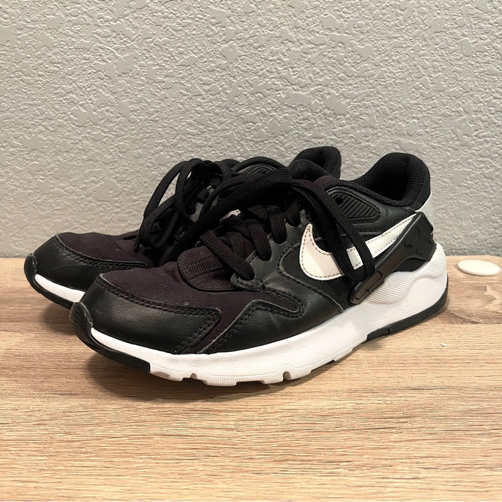 Nike LD Victory Sneakers